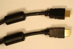 HDMI - und Scart-Kabel