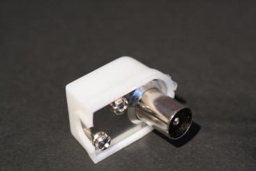 Koaxial Winkelstecker 9,5 mm (Metallausführung) 